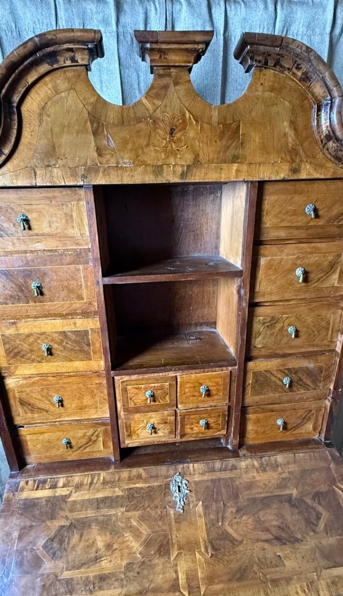 18th Century German Walnut Bureau Cabinet with Drawers and Fall Front, c.1780 - Image 5