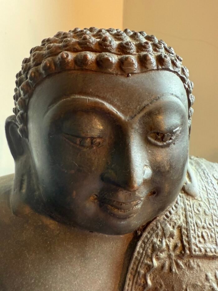 Large Seated Thai Bronze Buddha with Robe Detailing and Inscription - Image 8